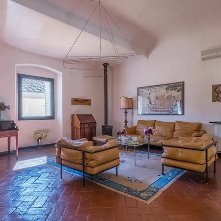 Magnificent Florentine Apartment *